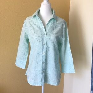 Croft & Barrow Light Blue 3/4 sleeve embroidery blouse petite medium